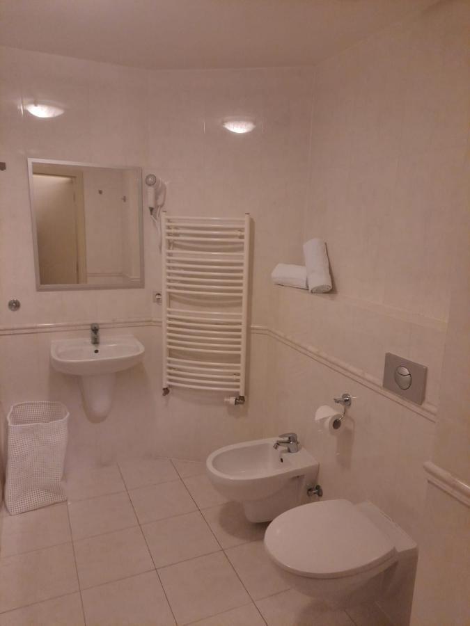 Apartman Nad Kolonadou Karlowe Wary Zewnętrze zdjęcie